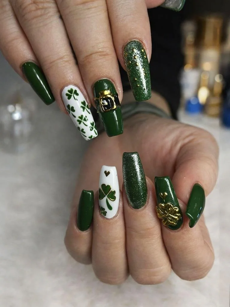 Glamorous nail styling